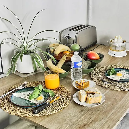 Fifa-lodge & Breakfast ホームステイ リヨン