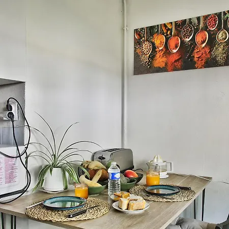 Fifa-lodge & Breakfast Homestay